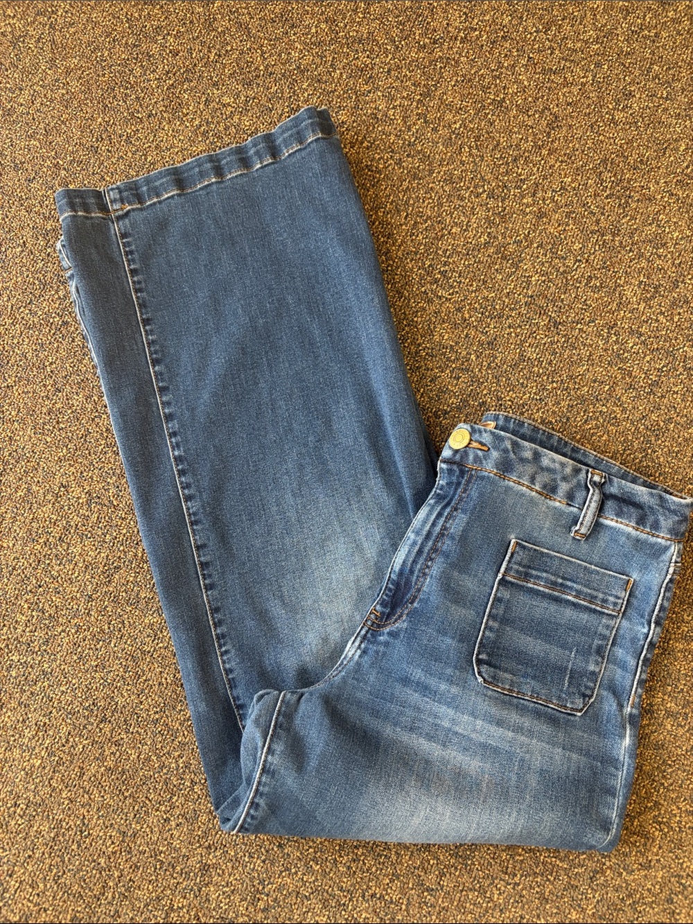 Kut from the Kloth Meg High Rise Wide Leg Patch Pocket Jeans